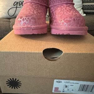 Girls Classic II Glitter Leopard Size 9 US (Toddler)